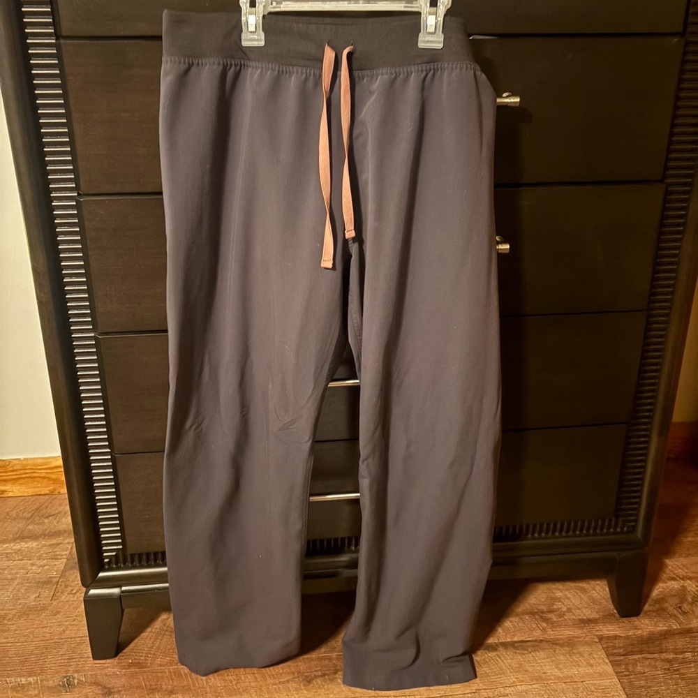 FIGS Charcoal Livingston - Basic Scrub Pants